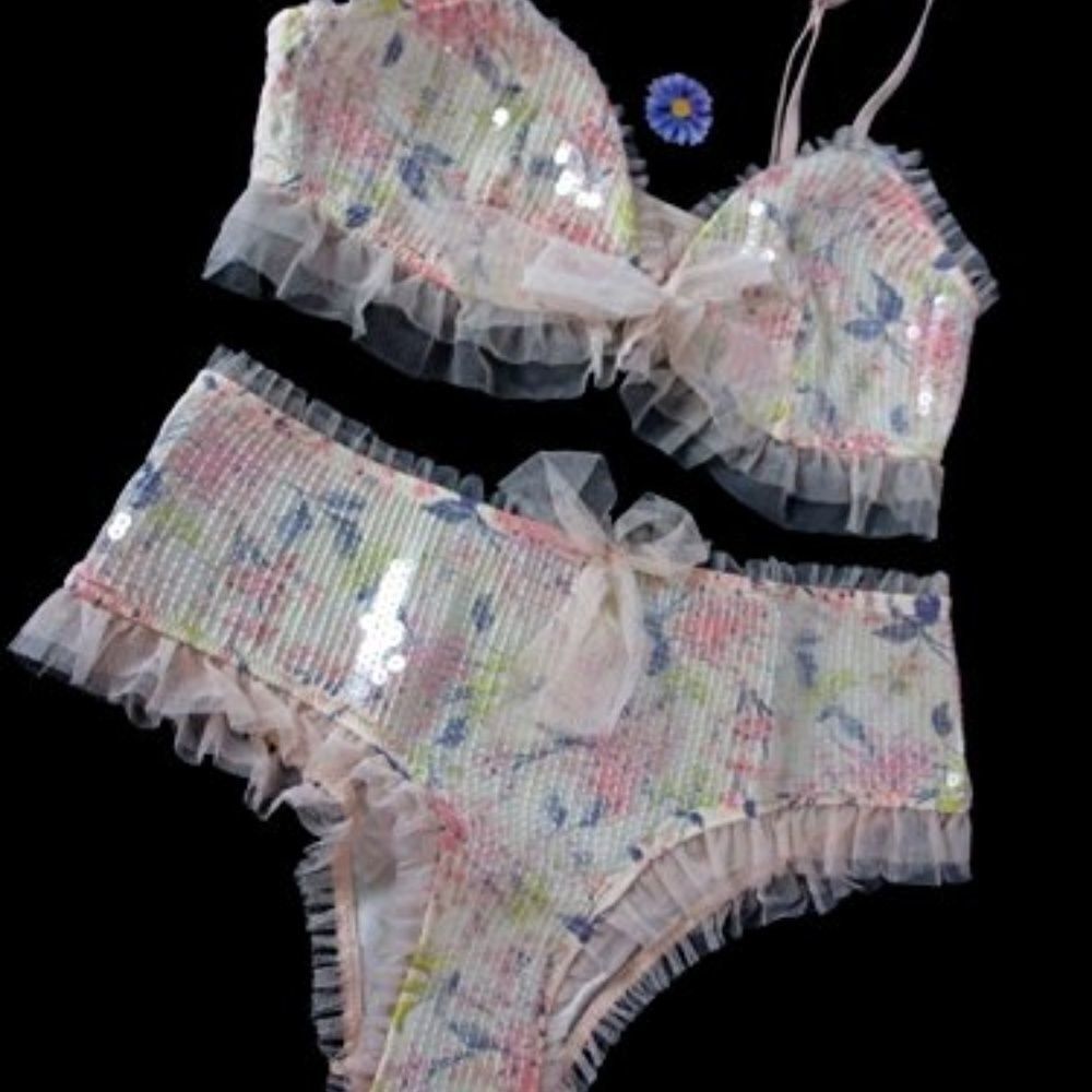 Victoria's Secret Sequin Bralette-Hiphugger  35